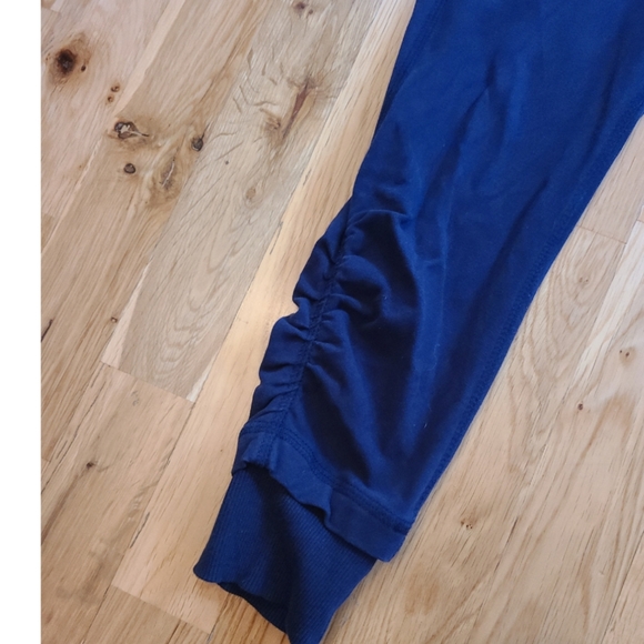ATHLETA Navy Blue Vinyasa Active Ruching Yoga Legging Pants Sz Medium - Picture 6 of 9